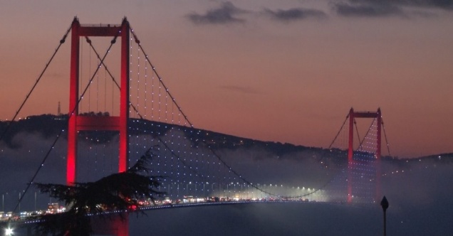 Istanbul Bogazi Nda Sabah Saatlerinde Etkili Olan Sis Kartpostallik Goruntuler Olusturdu